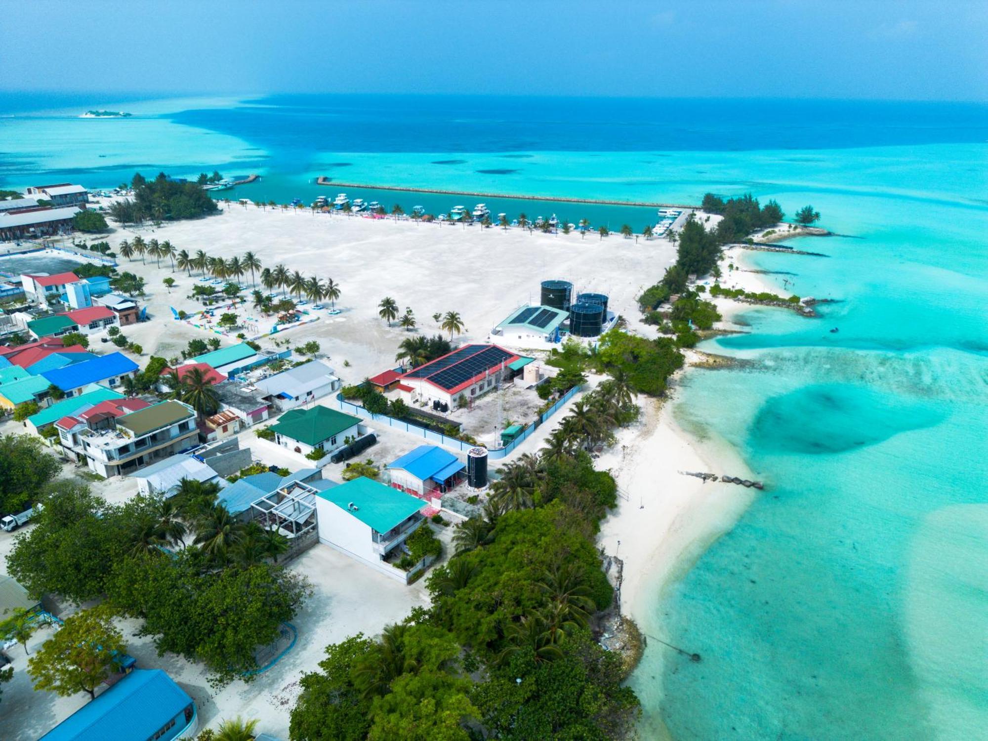 Sunrise Lagoon Hotel Gaafaru ภายนอก รูปภาพ